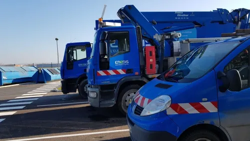 Un jeune conducteur Ardennais perd le contrôle et fauche un poteau...